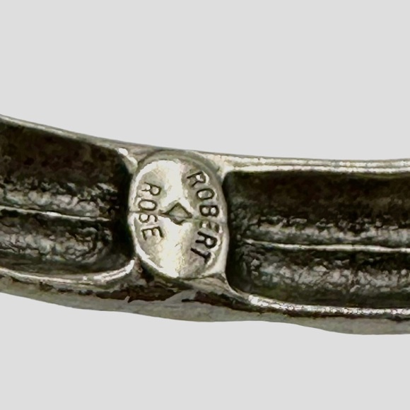 Robert Rose Bangle - Picture 4 of 15